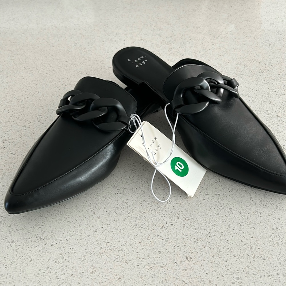 Ladies casual slip on shoe